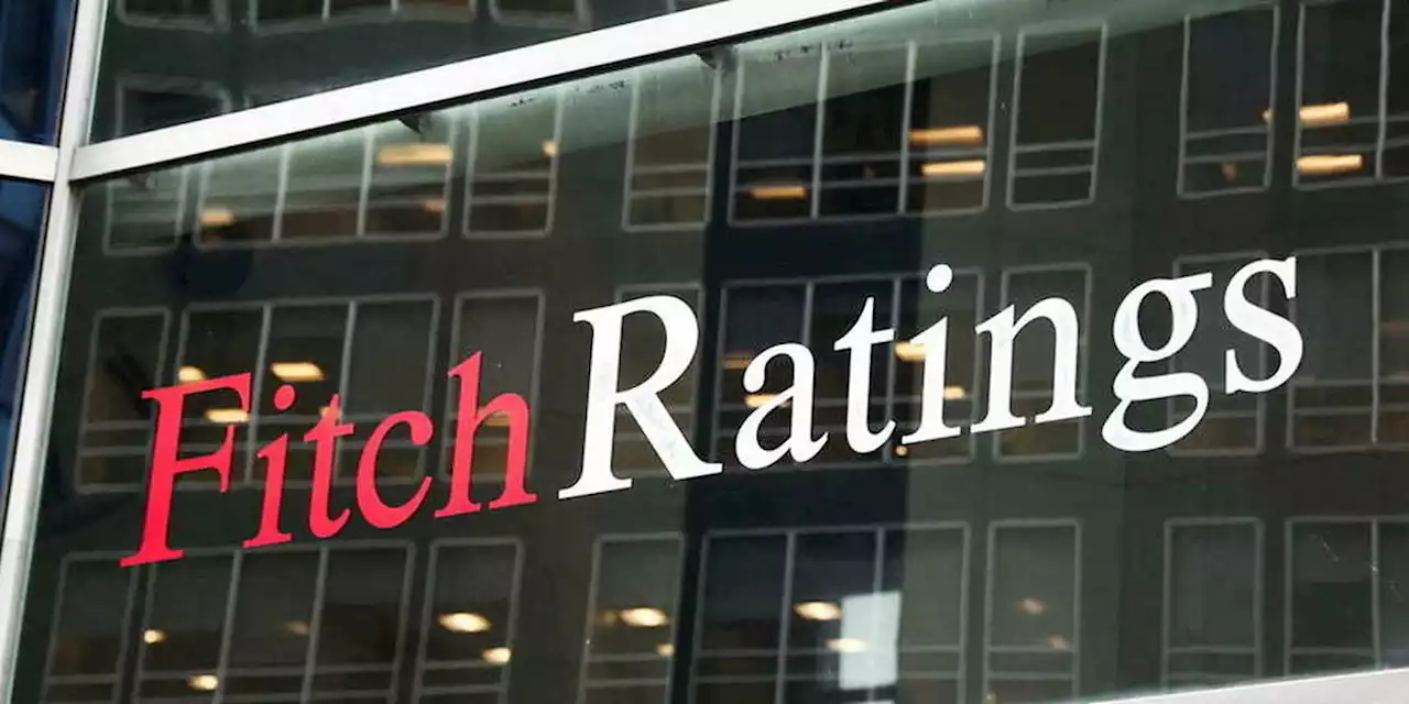 Dette : la note de la France abaissée d'un cran à « AA- » par Fitch