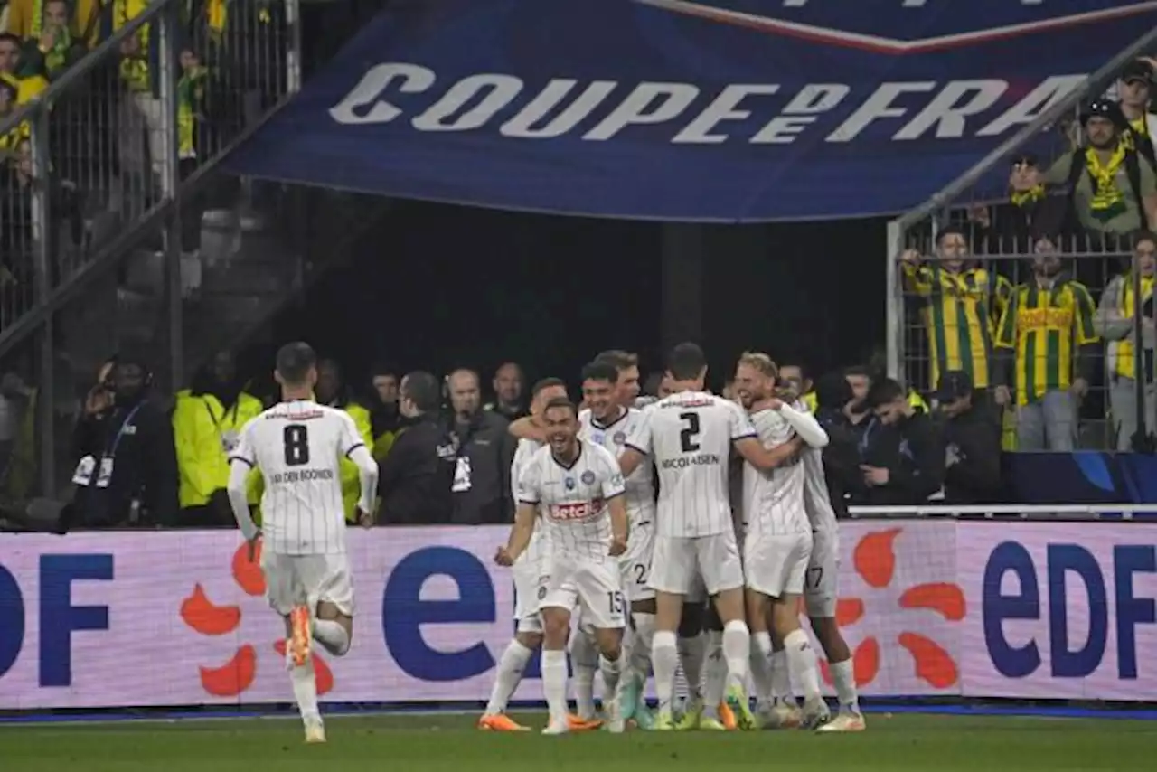 Quatre buts inscrits par une même équipe à la mi-temps, seulement la 3e fois de l'histoire de la finale de la Coupe de France