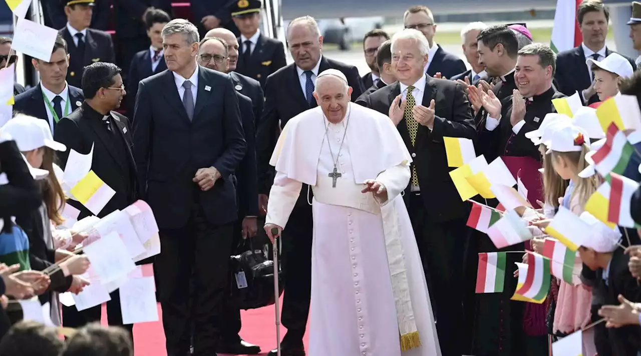 Papa Francesco in Ungheria, seconda giornata del viaggio apostolico: vede i rifugiati e i giovani