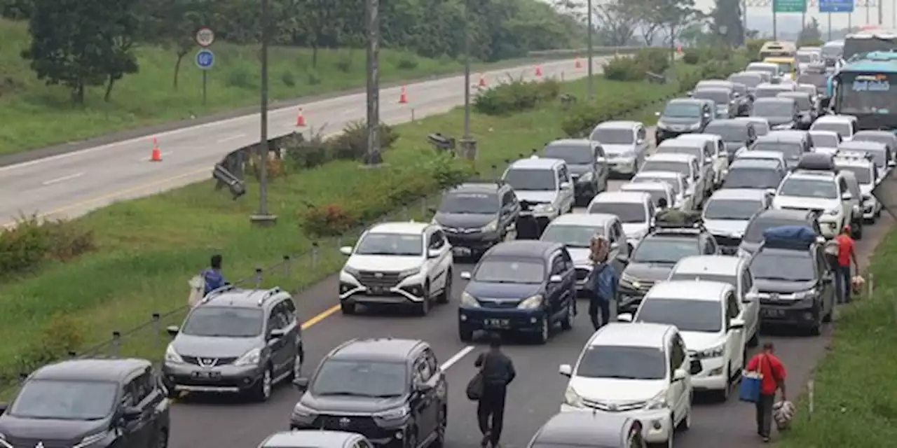 Sore Ini, Polisi Terapkan One Way di Tol Palimanan-Cikampek | merdeka.com