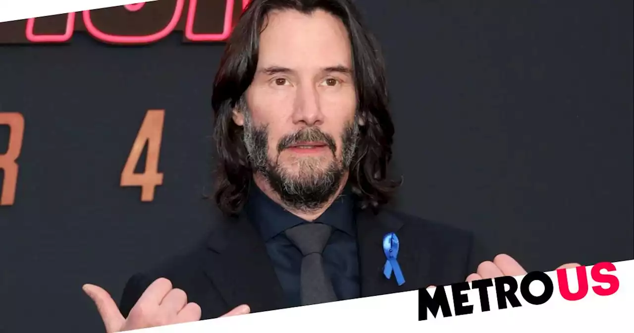 Keanu Reeves delighting superfan, 9, at comic book signing is so pure