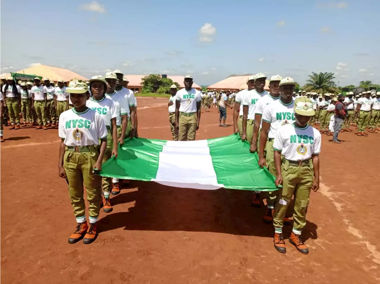 Do away with negative notions about Abia- Ikpeazu charges corps members