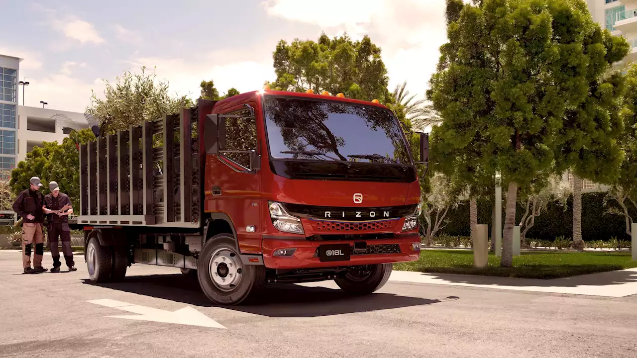 Daimler Truck Is Launching A New All-Electric Medium-Duty Commercial Truck Line