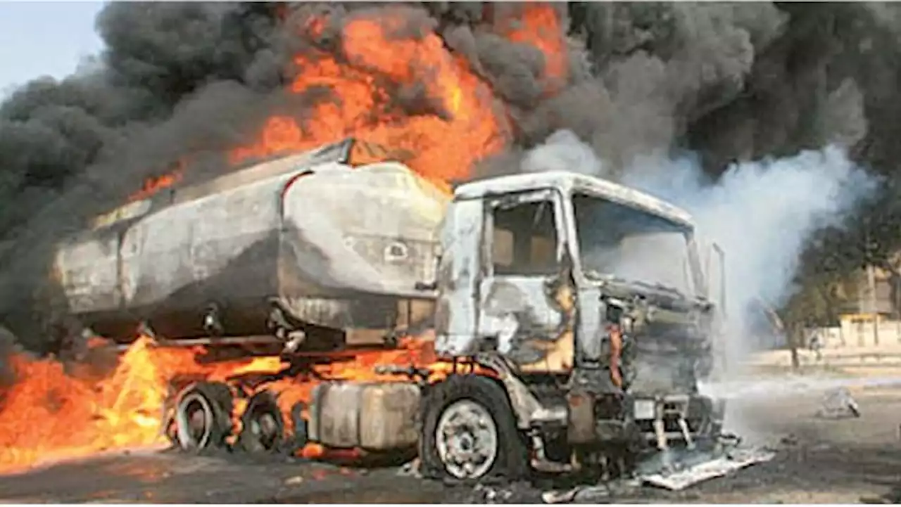 Many Persons Feared Dead As Fuel Tanker Explodes In Osun State | Sahara Reporters