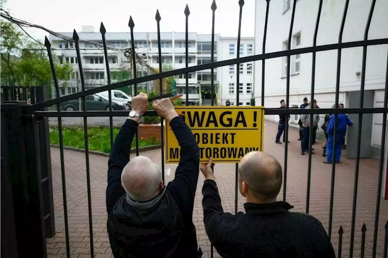 Poland seizes Russian high school building in Warsaw