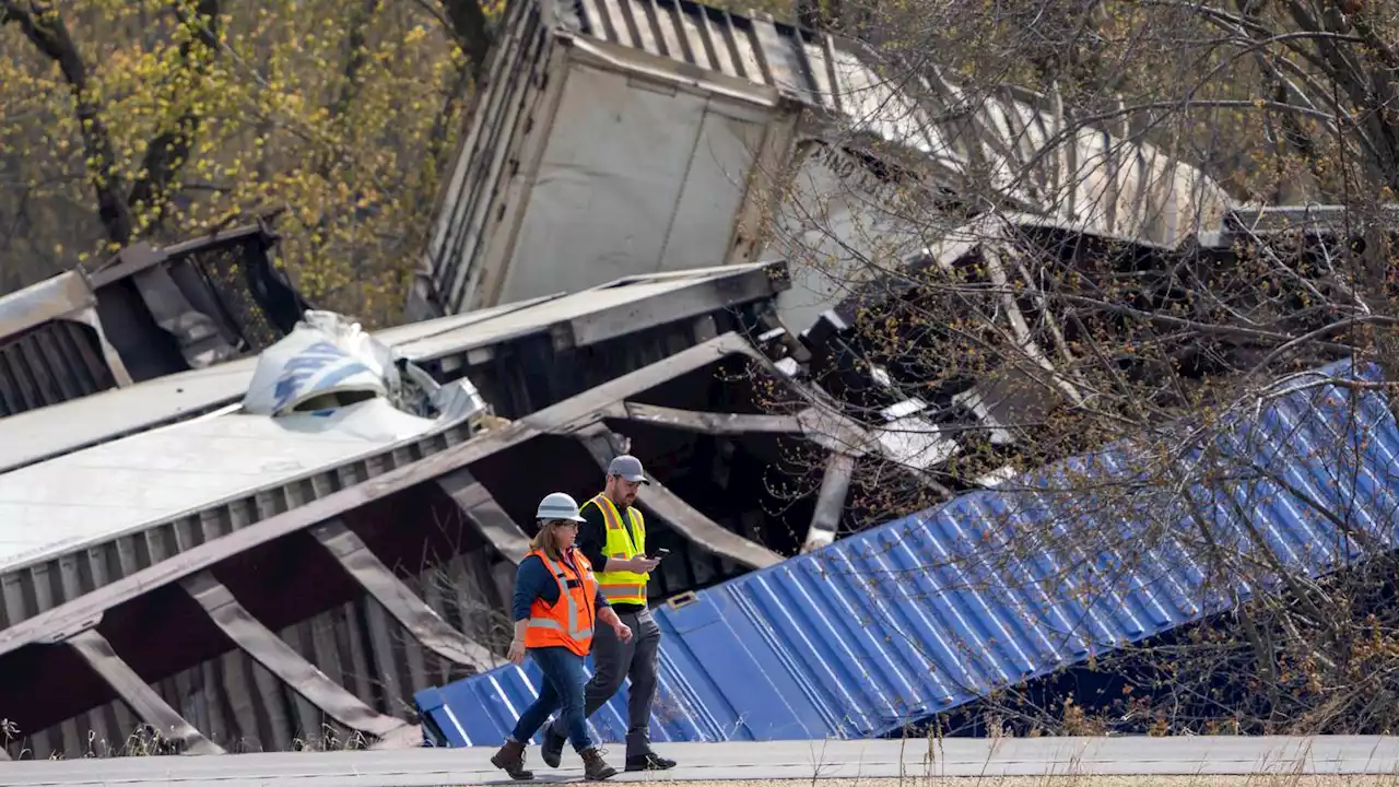 Derailed train cars removed from river in Wisconsin