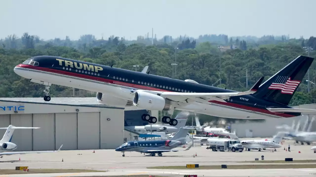 Trump departs Florida for Manhattan ahead of Tuesday's arraignment