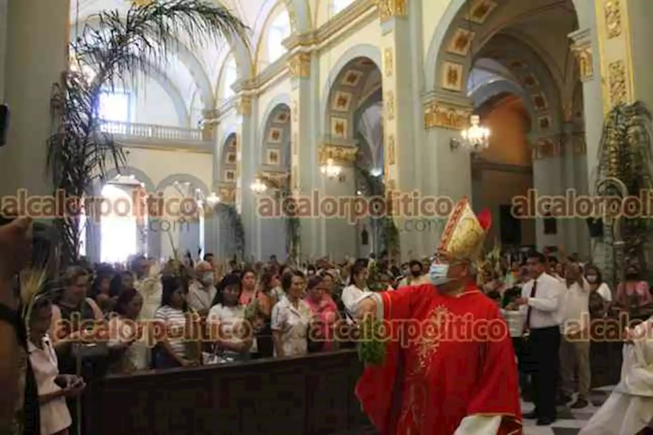 En “domingo de ramos”, abarrotan la Catedral de Córdoba