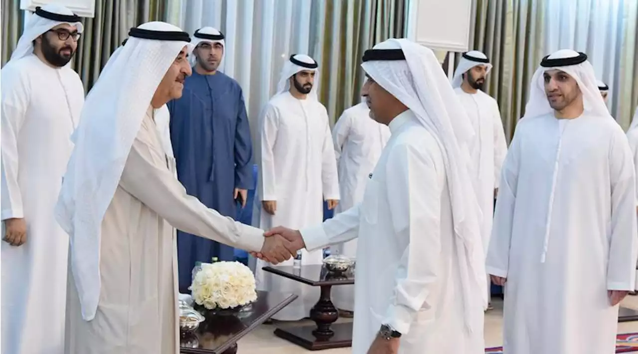 حاكم أم القيوين يتقبل التهانى بشهر رمضان من الشيوخ والوزراء والمواطنين ورجال الأعمال | صحيفة الخليج