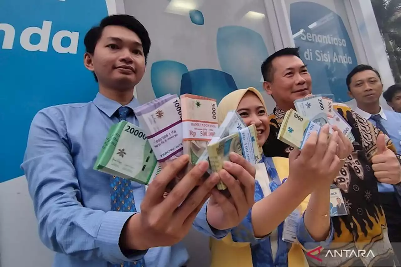 MUI Jabar ingatkan tukar uang tunai baru tak boleh bersifat jual beli
