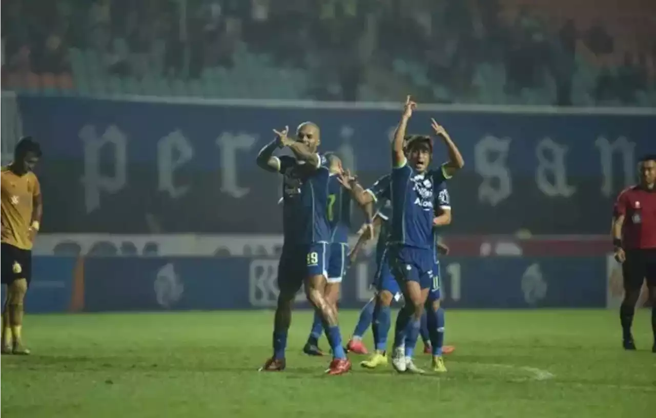 Persib vs Persis Solo Digelar di Pakansari, Penonton Boleh Hadir