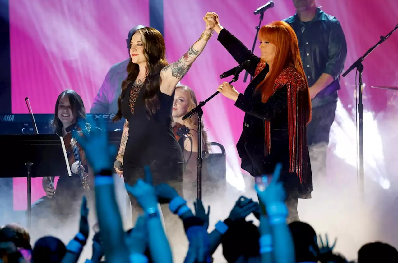 Wynonna Judd & Ashley McBryde Perform Soaring Duet of ‘I Want to Know What Love Is’ at 2023 CMT Music Awards