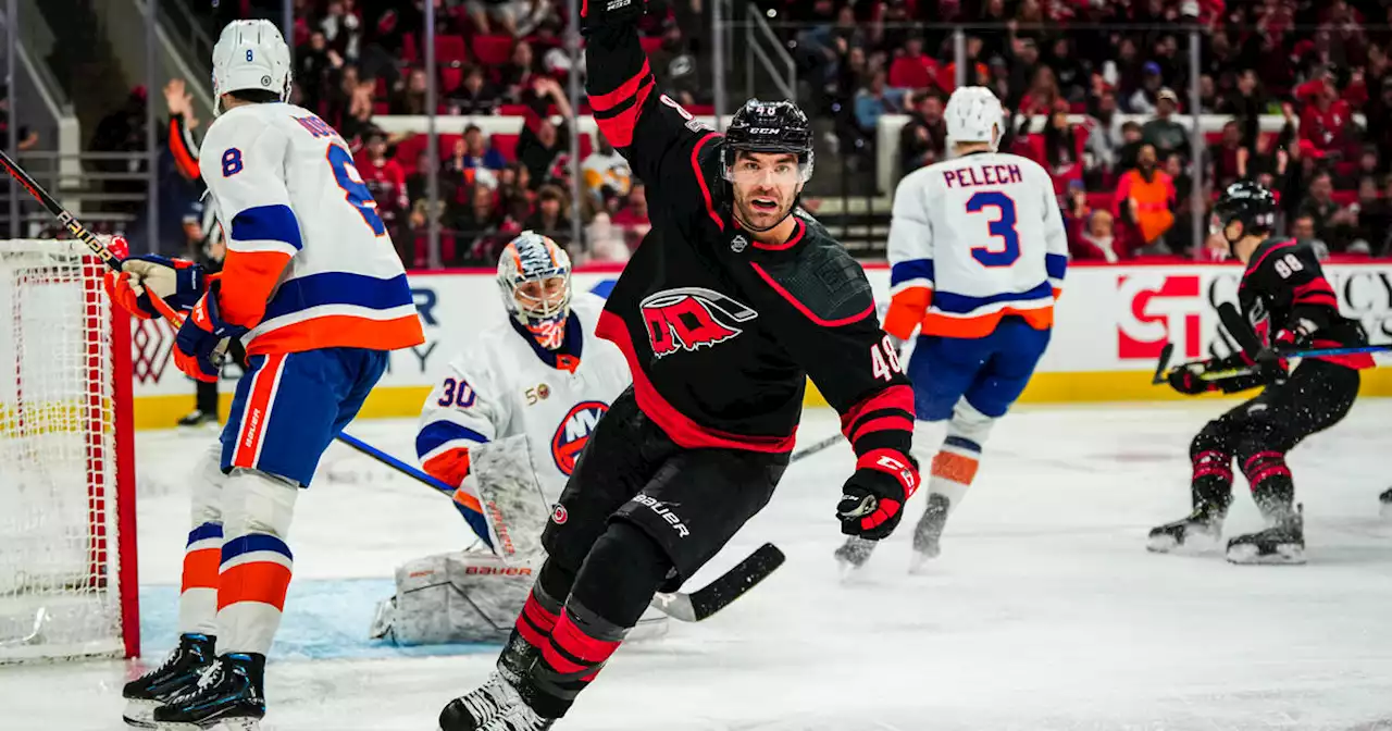 Martinook ends goal drought as Hurricanes nip Islanders