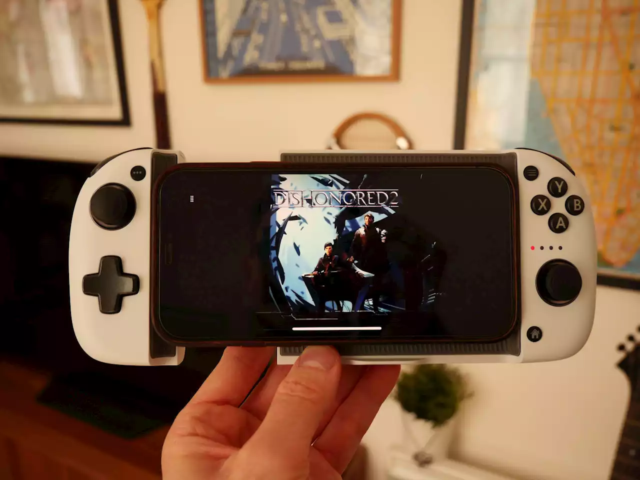 Test Nacon MG-X (iOS) : la manette pour réveiller le joueur qui sommeille en votre iPhone ?