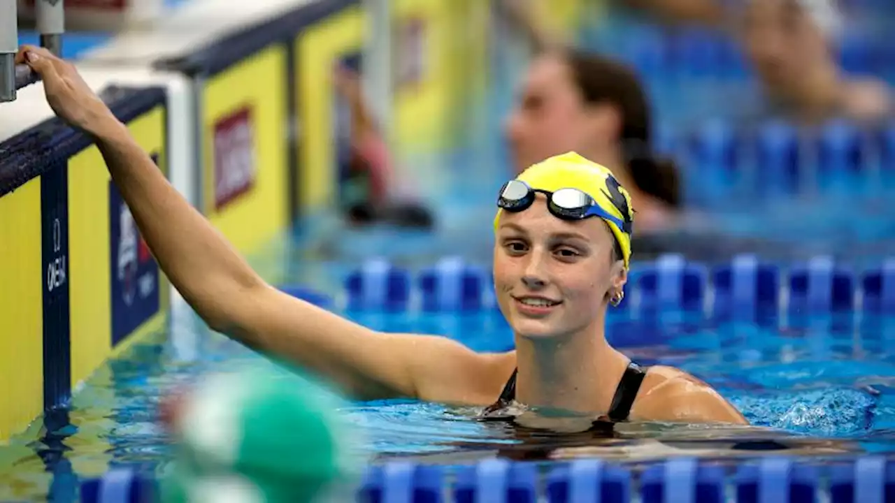 Canadian teenage swimmer Summer McIntosh breaks another world record | CNN