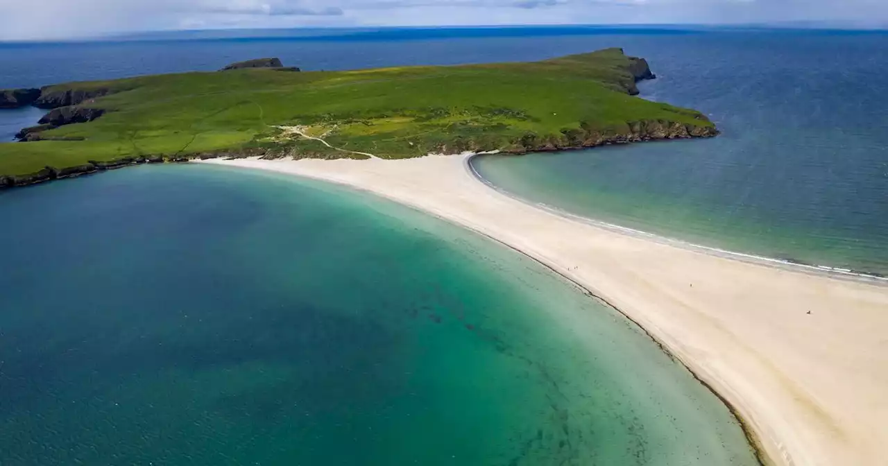 The breathtaking beach with aquamarine sea you will never believe is in Scotland