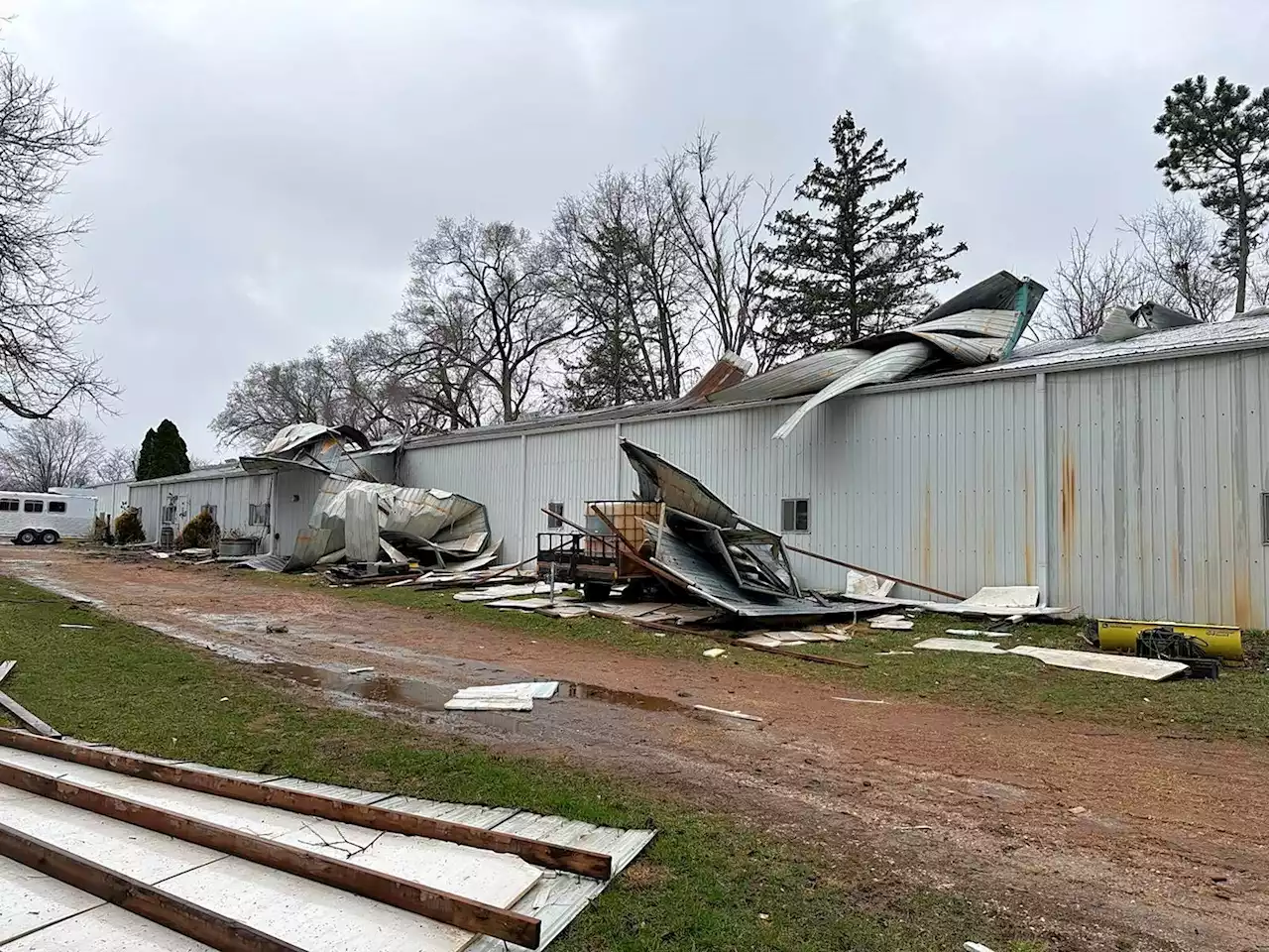 Huntoon Stables in North Aurora relocates 11 horses after Friday's storm damages building's roof