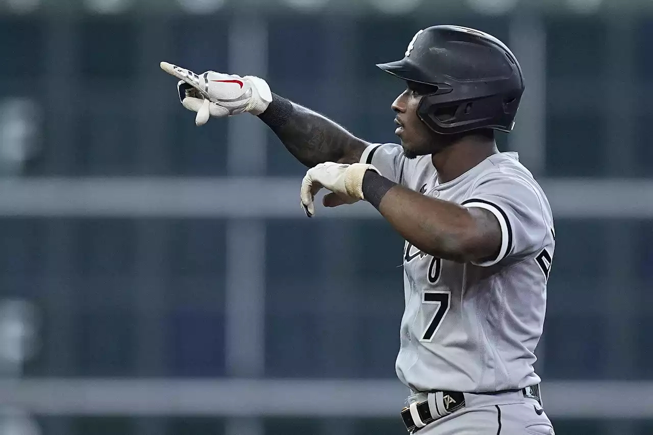 Robert, Moncada power White Sox past Astros 6-3