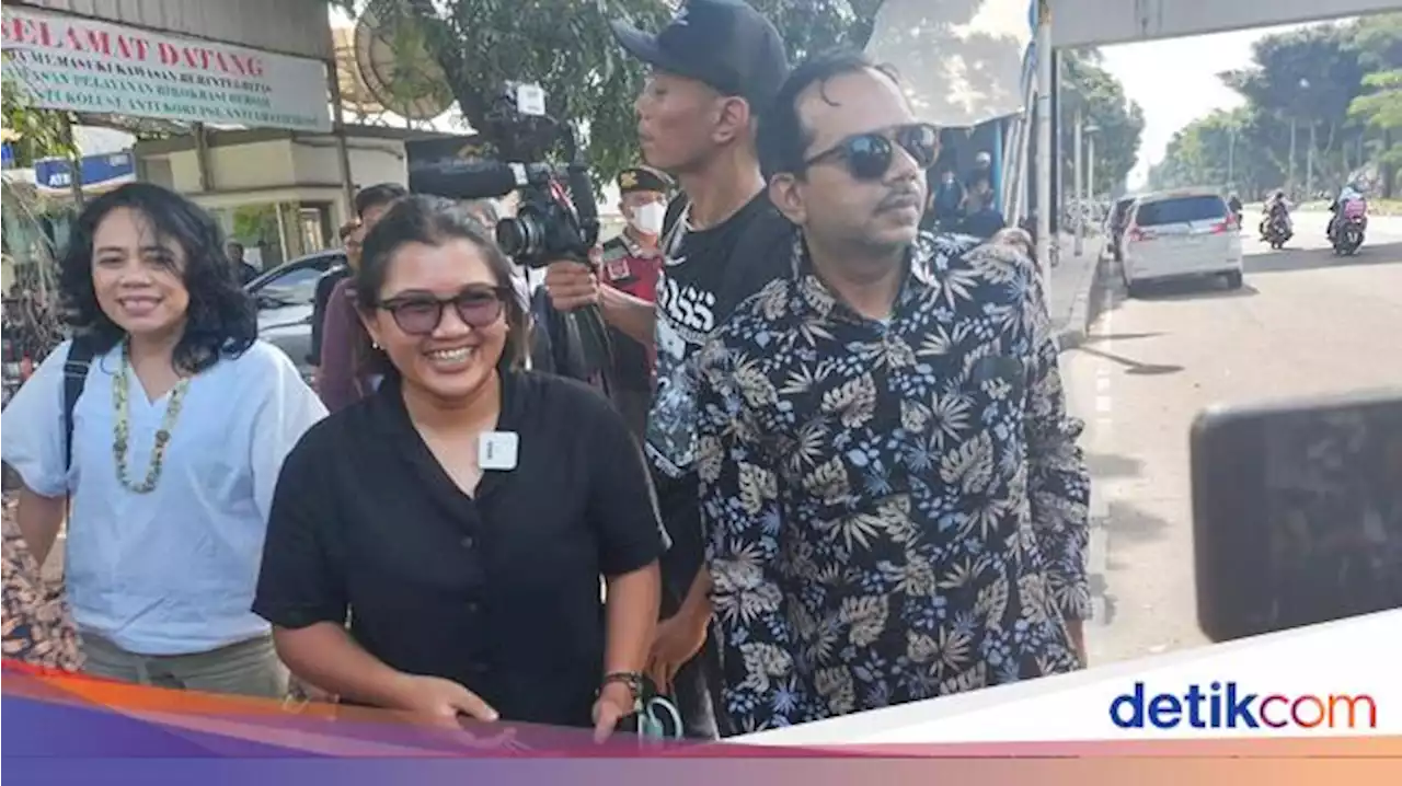 Haris Azhar dan Fatia Siap Jalani Sidang Perdana Kasus 'Lord Luhut'