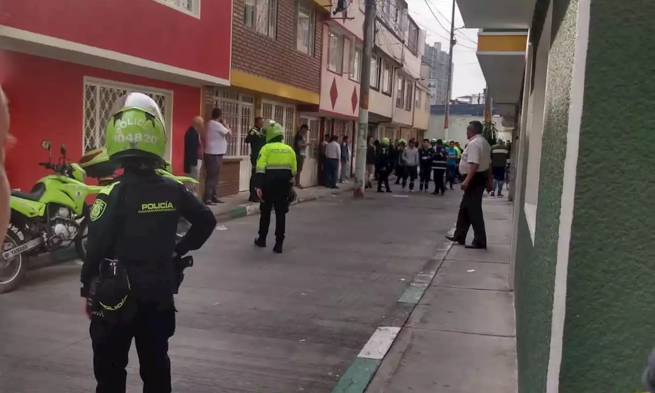 Mujer de 80 años saltó desde una ventana para evitar morir en masacre