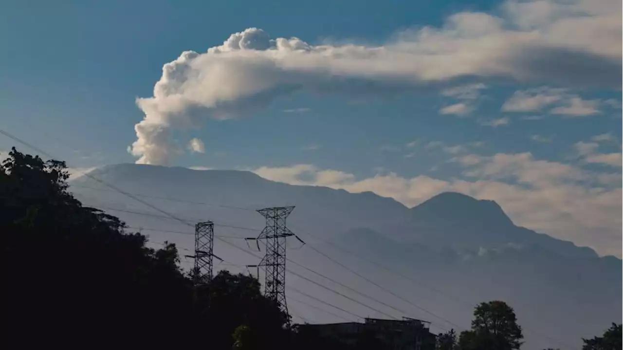 Volcán Nevado del Ruiz: hubo 5.400 sismos este domingo y caída de ceniza