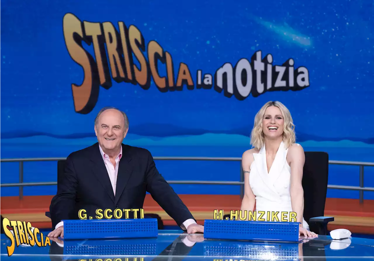 'Striscia la notizia', arrivano i conduttori nonni Michelle Hunziker e Gerry Scotti - iO Donna