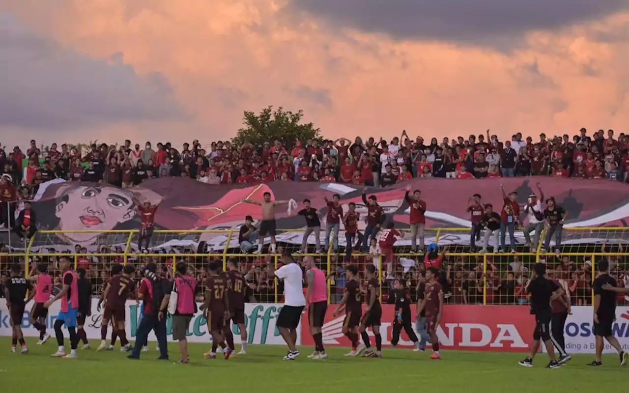 PSM Makassar vs Borneo FC: Suporter Mengeluhkan Soal Ini