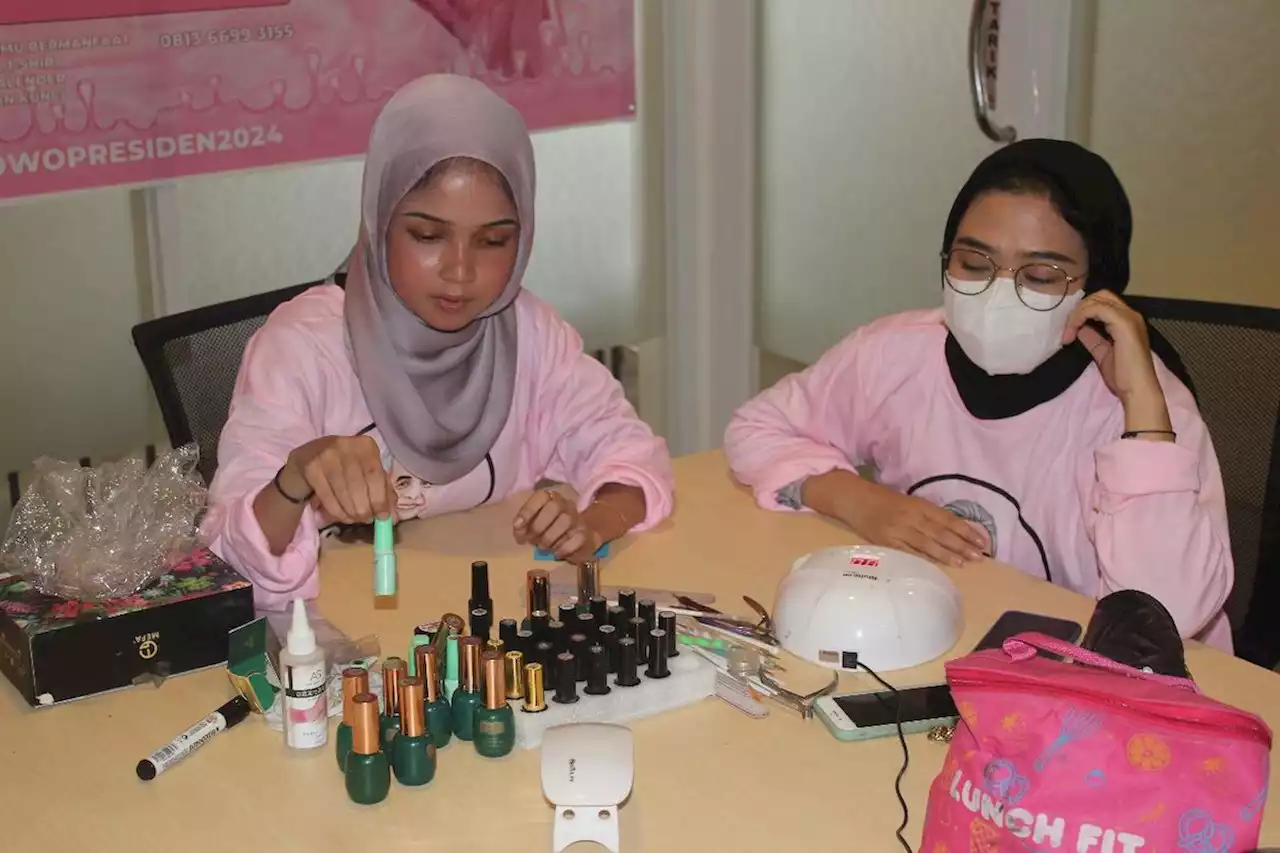 Srikandi Ganjar Adakan Kelas Nail Art Bareng Dinda Beauty