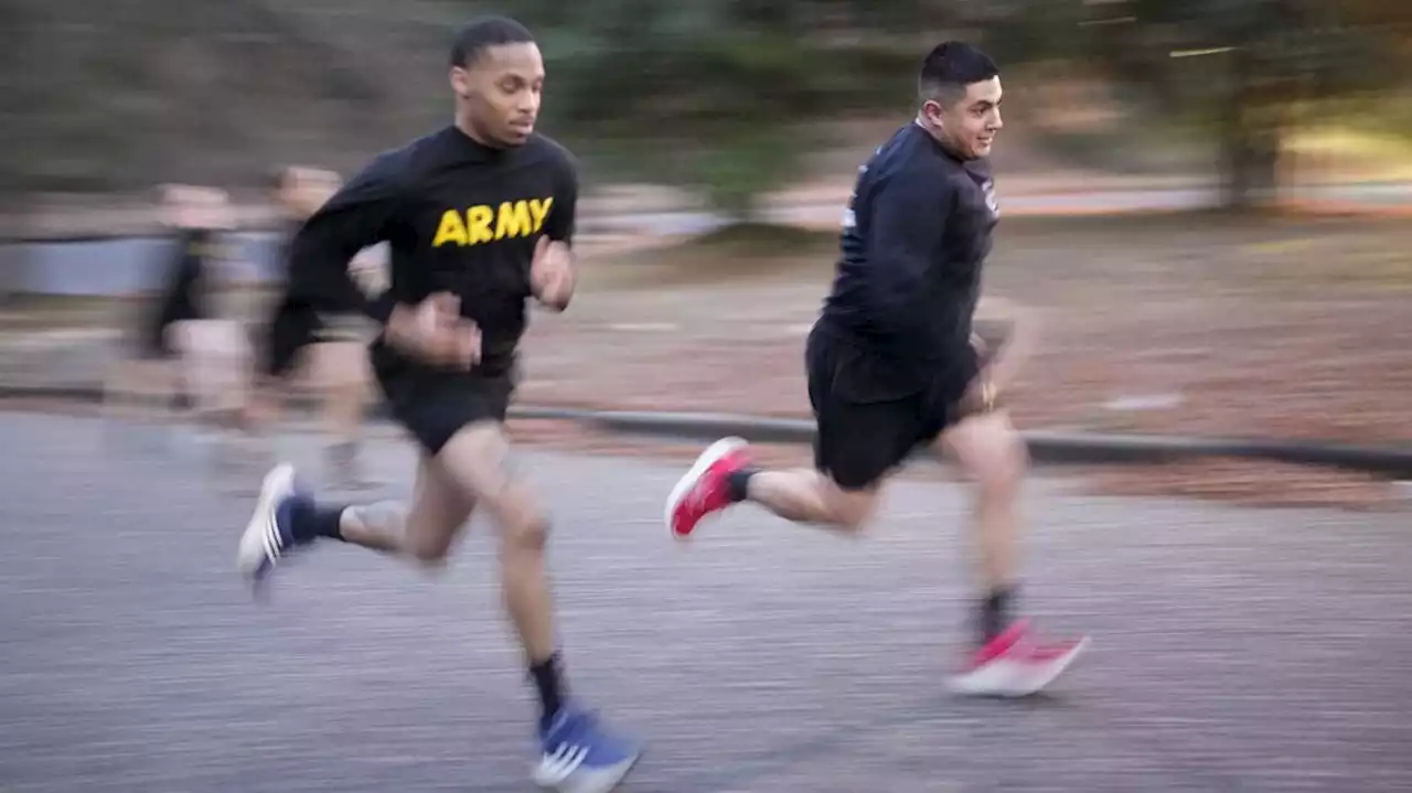 Pandemic pounds push 10,000 Army soldiers into obesity