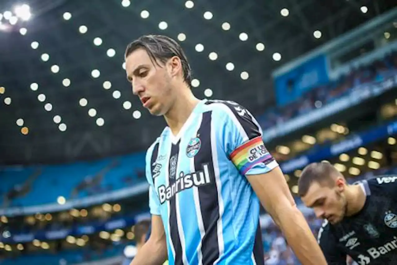 Com Geromel lesionado, Grêmio avalia a contratação de zagueiro