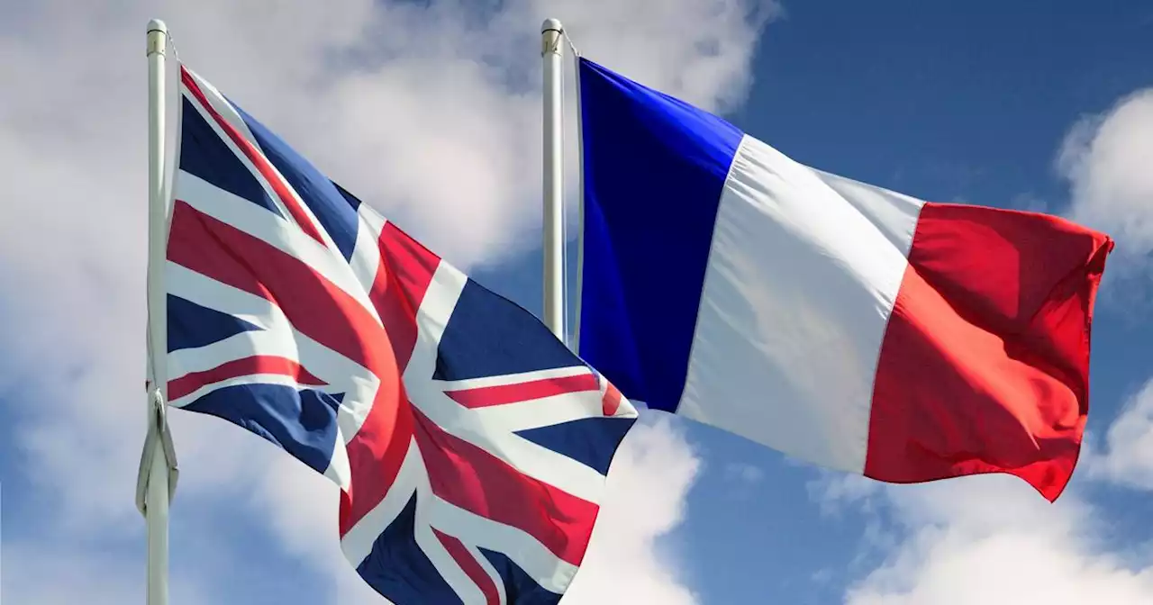 «On y go»: pourquoi aime-t-on tant parler franglais?