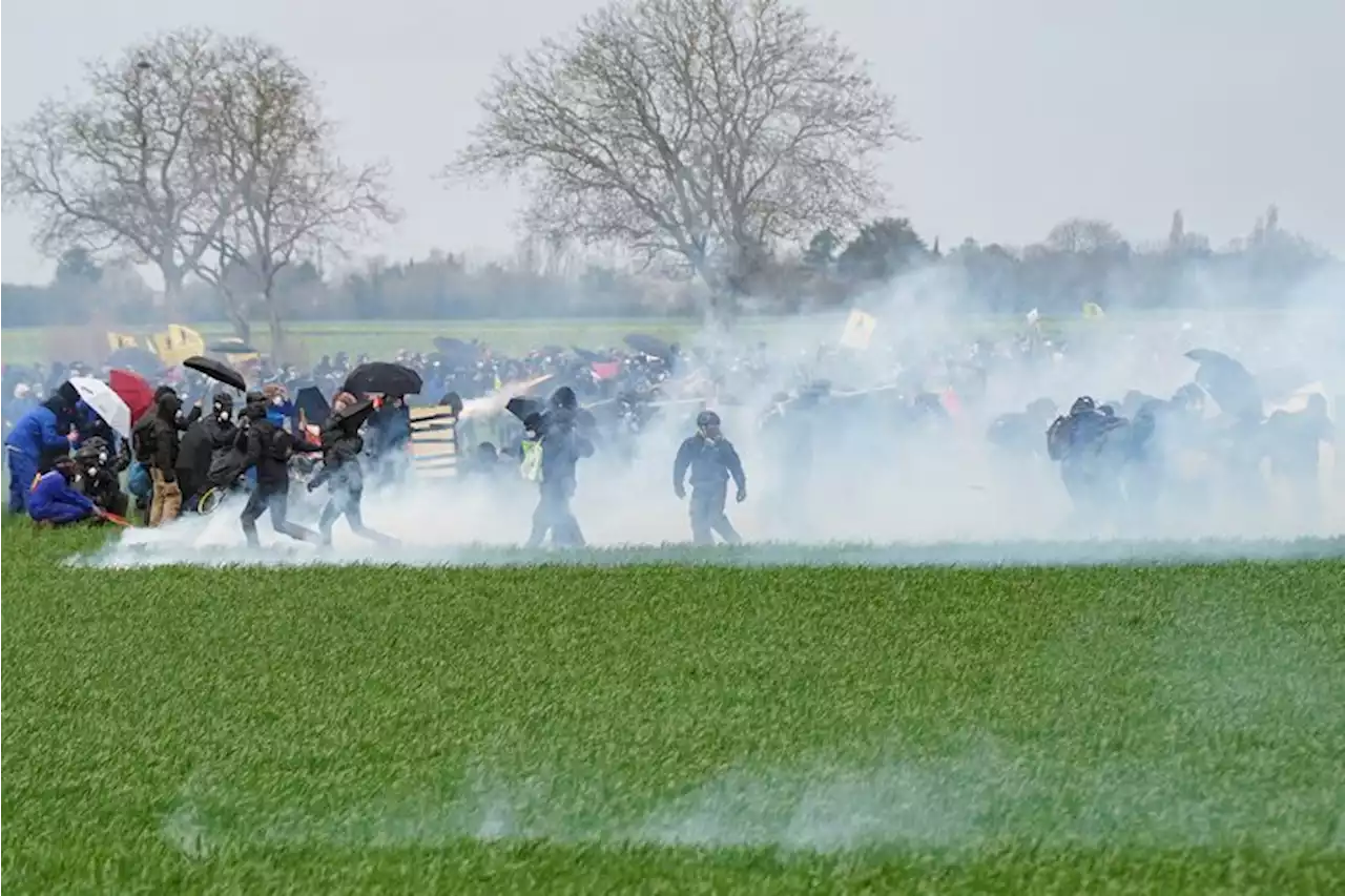 Du Larzac à Sainte-Soline : les écolos radicaux marchent-ils dans les pas de leurs aïeux ?