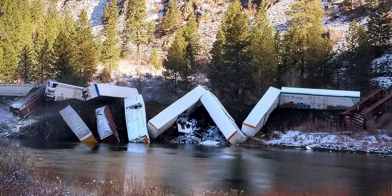 Derailed train in Montana spills Coors Light and Blue Moon beer into river