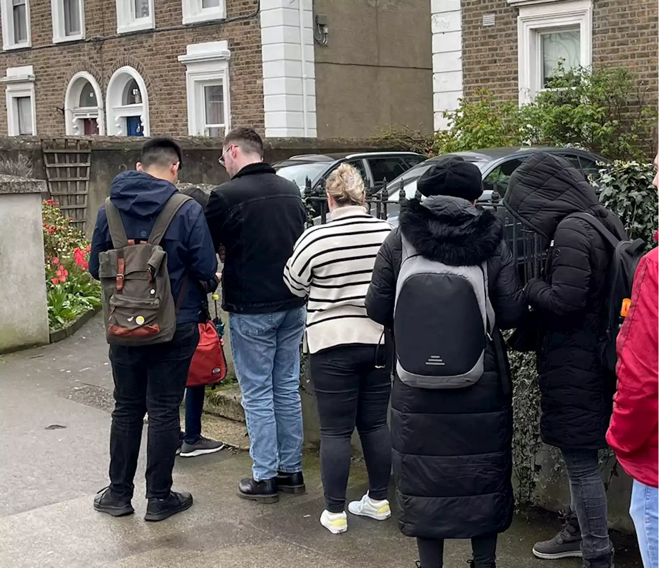 'We'd take anything we could get' - Renters racing to find accommodation | Newstalk