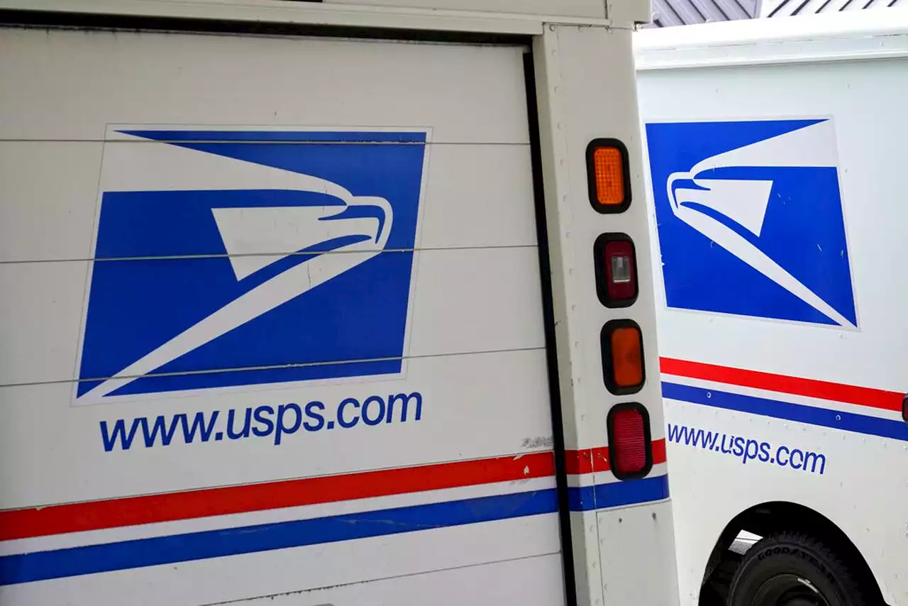 Ex postal worker admits stealing credit cards, stimulus checks, officials say