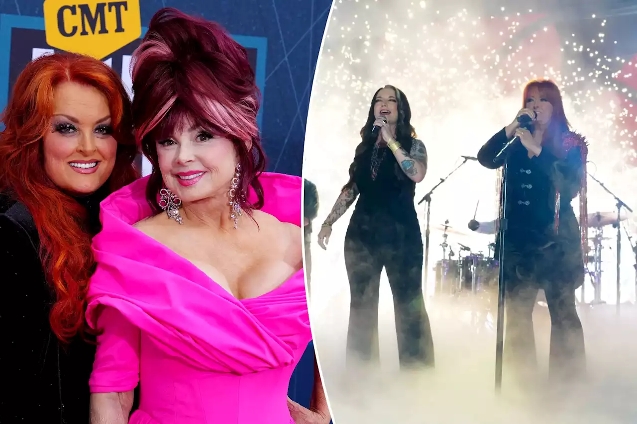 Wynonna Judd’s CMT Awards tribute to late ‘mama’ Naomi: ‘You need to be here’