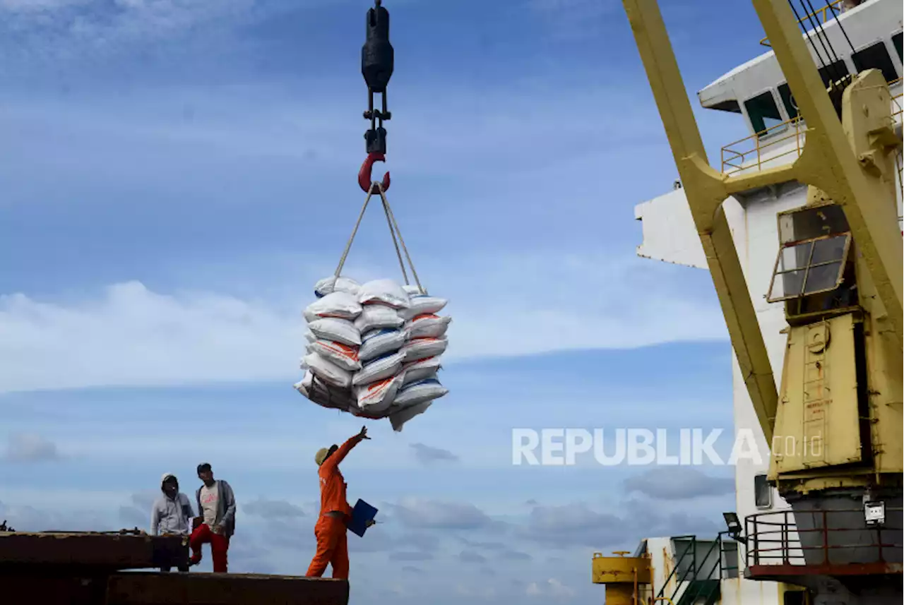 Serapan Produksi Beras Nasional Naik, Rencana Impor Beras Tetap Jalan |Republika Online