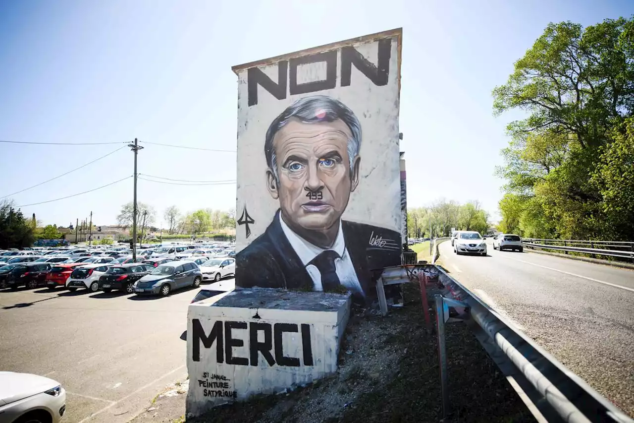 Une fresque représentant Emmanuel Macron en Hitler bientôt effacée à Avignon