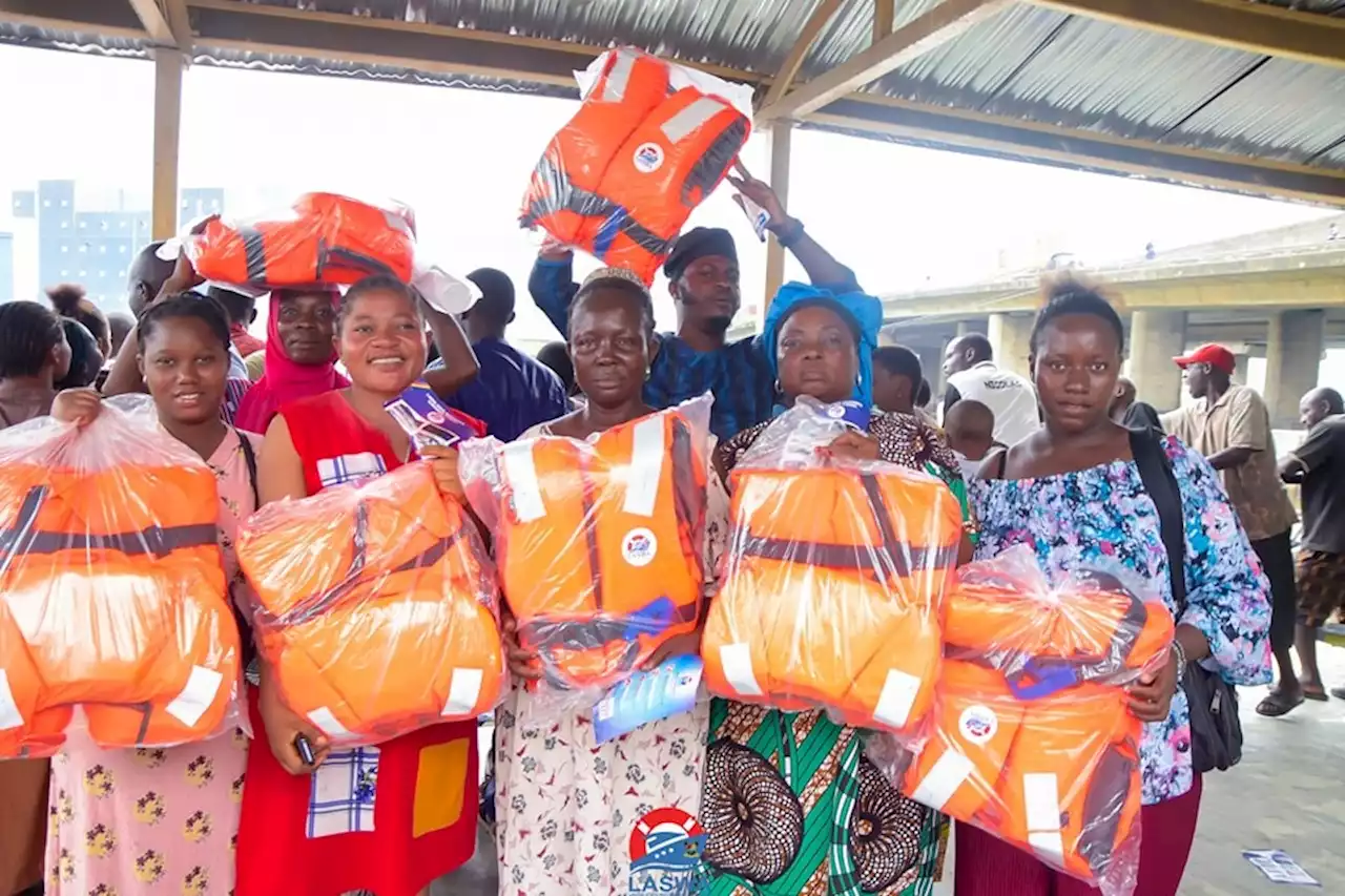 PHOTOS: Lagos waterways authority donates life jackets, sensitises ferry passengers | TheCable