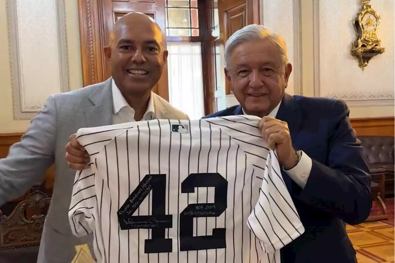 Recibe AMLO a la leyenda de los Yankees, Mariano Rivera