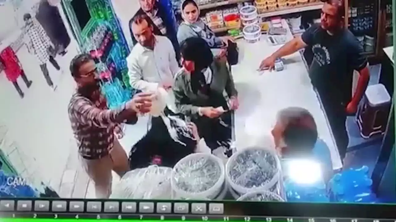 Man throws yogurt at two unveiled women in Iran