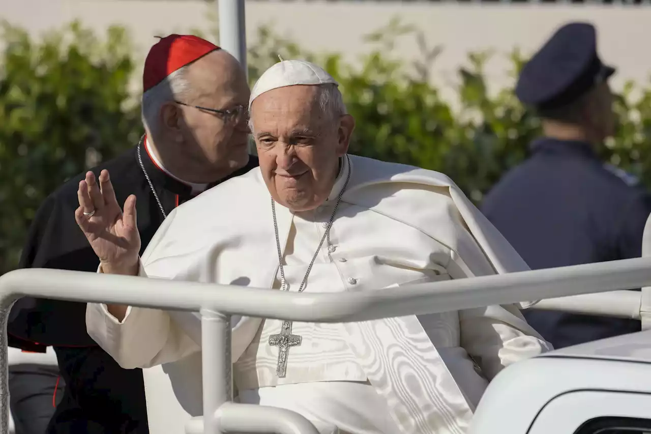 Pope in final Mass in Budapest urges Hungary to open doors