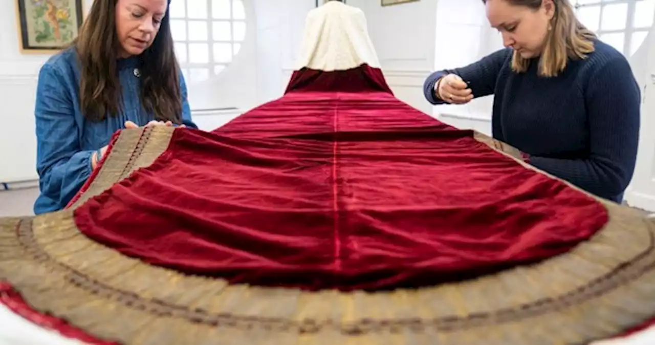 Britain's Charles to use crimson and purple robes at coronation once worn by George VI