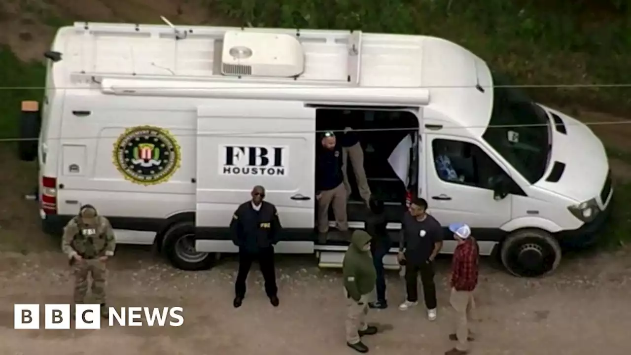 Francisco Oropeza: FBI hunt 'armed and dangerous' Texas shooting suspect