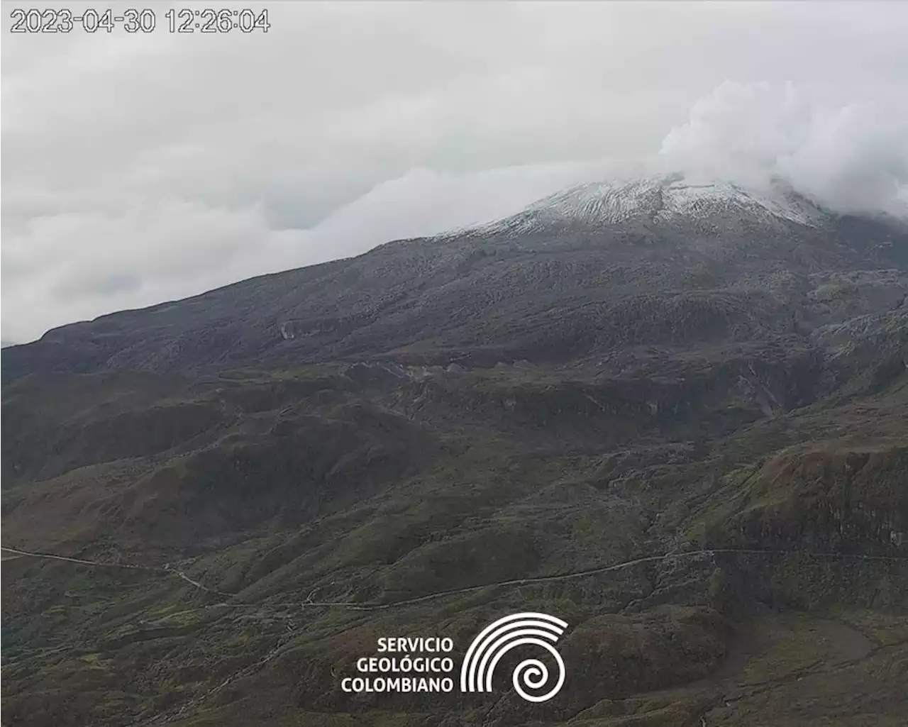 Aumentó la sismicidad del Volcán Nevado del Ruiz provocando caída de ceniza en Manizales