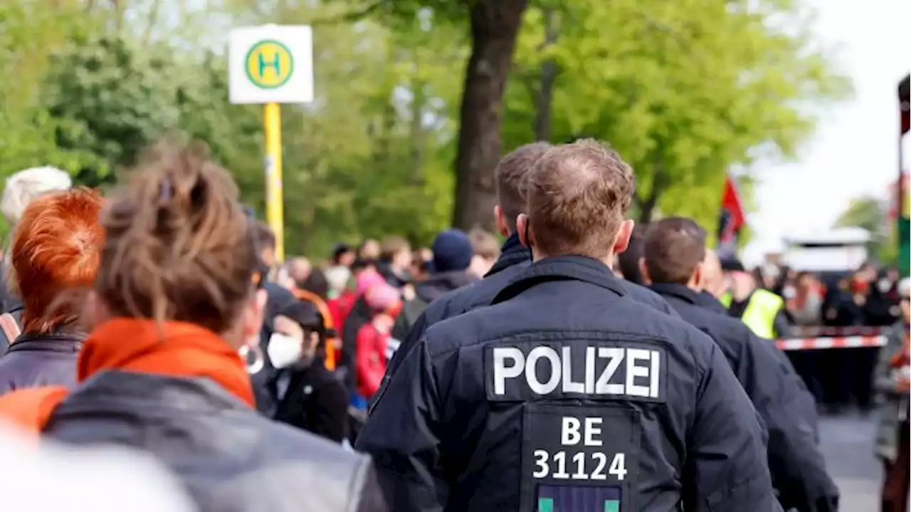 Erste Demonstrationen zum Mai-Feiertag starten in Berlin