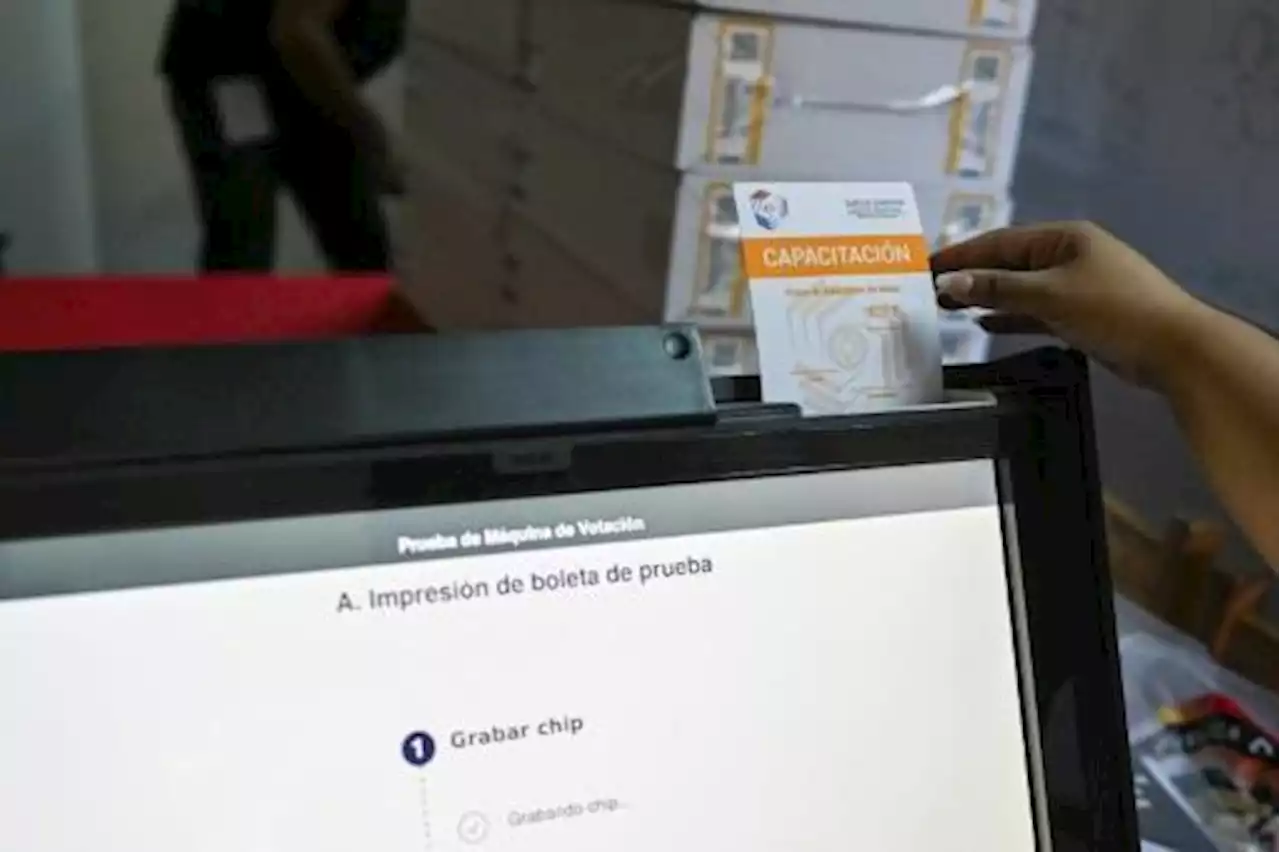 Présidentielle au Paraguay: le candidat conservateur en avance à mi-décompte