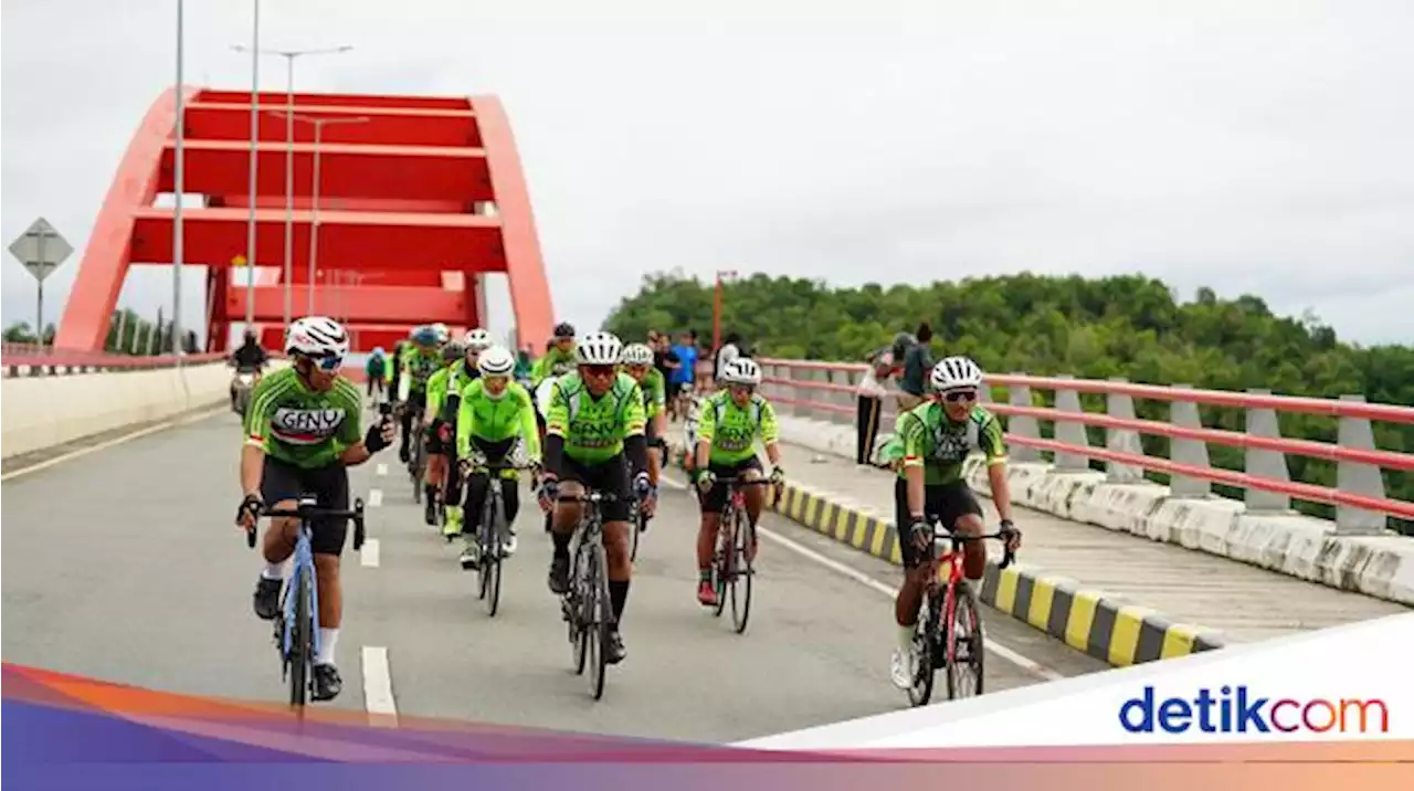 Gowes Sambil Menikmati Suasana Pantai dan Indahnya Jayapura