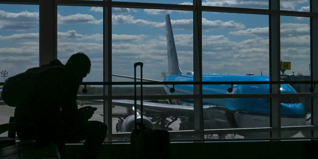 Les prix des billets d'avion explosent mais les compagnies font le plein pour l'été