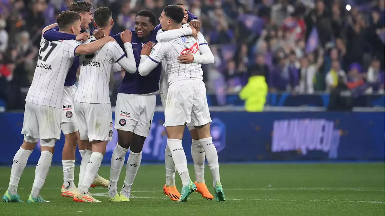 DIRECT. Finale de la Coupe de France : Toulouse soulève le trophée après avoir assommé Nantes (5-1)